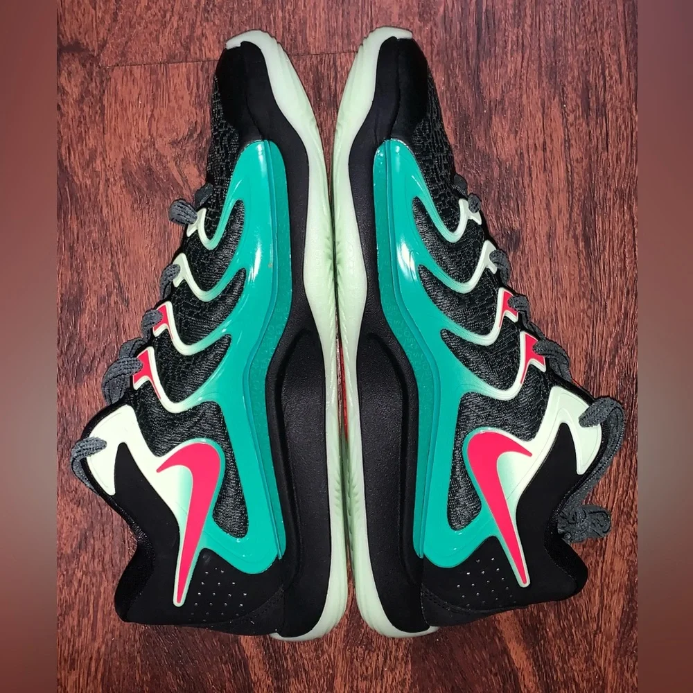 Nike size 13 KD basketball shoes